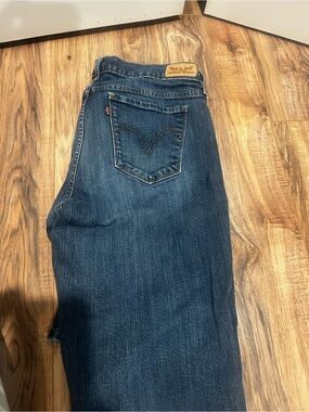 Levi's Women's Indigo Straight Leg Jeans